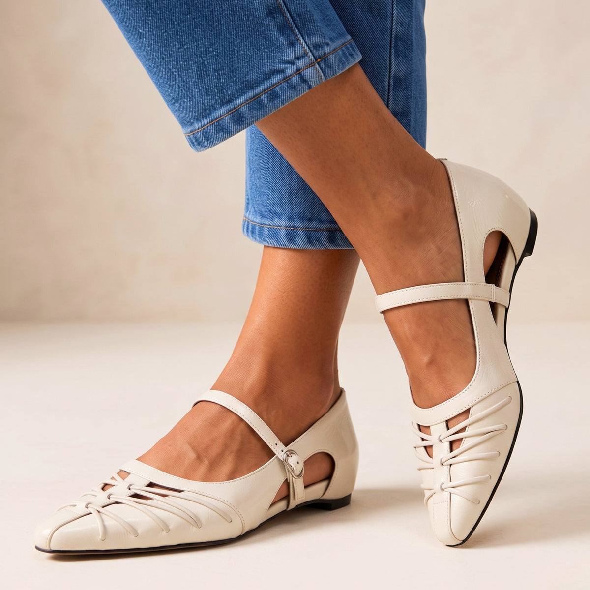 Evelyn Genuine Leather Pointed Flats